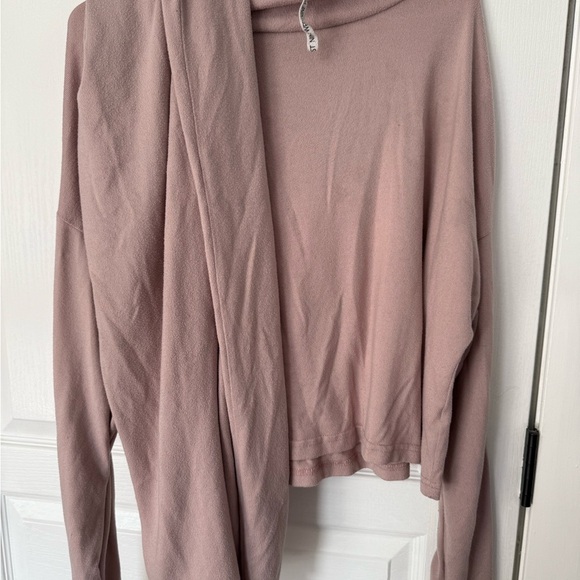 Nine West Pink Cowl Neck Sweater and Pants Lightweight Set - Picture 6 of 9